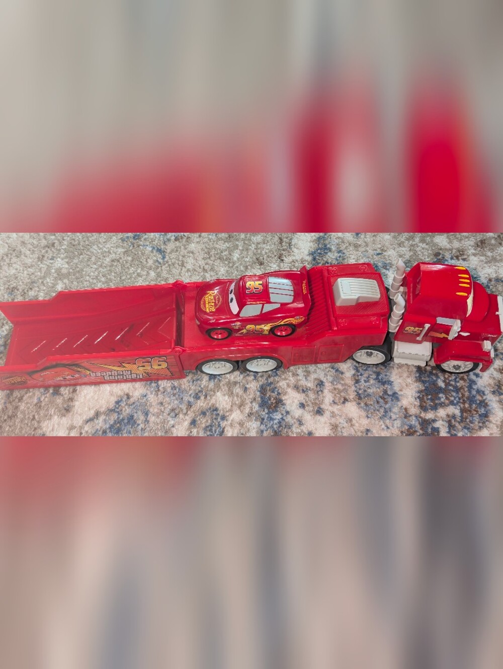 Cars Disney Pixar 16" Mack Hauler Semi & Lightning McQueen Car - Picture 5 of 7